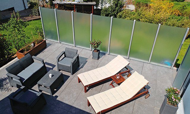 Blick- und Windschutz für die Terrasse