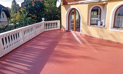 Terrasse: Flächensanierung mit farbiger Beschichtung