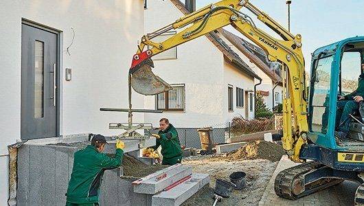 Vordach-Anbau für die Eingangstüre