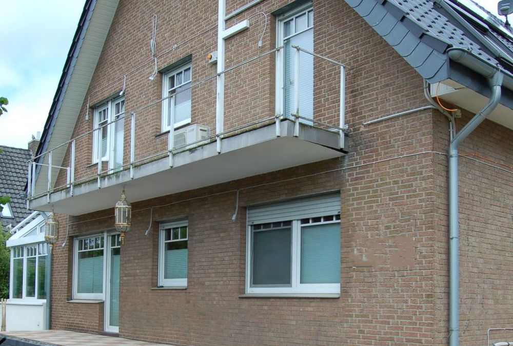 8_VORHER_Schellhorn Hausfassade modern