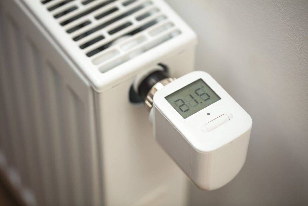 https://www.renovieren.de/wp-content/uploads/2024/01/Telekom-2_Heizkoerperthermostat_Ambientemotiv-1024x683.jpg