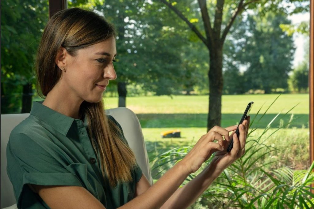 Stiga Rasenroboter Steuerung per Smartphone