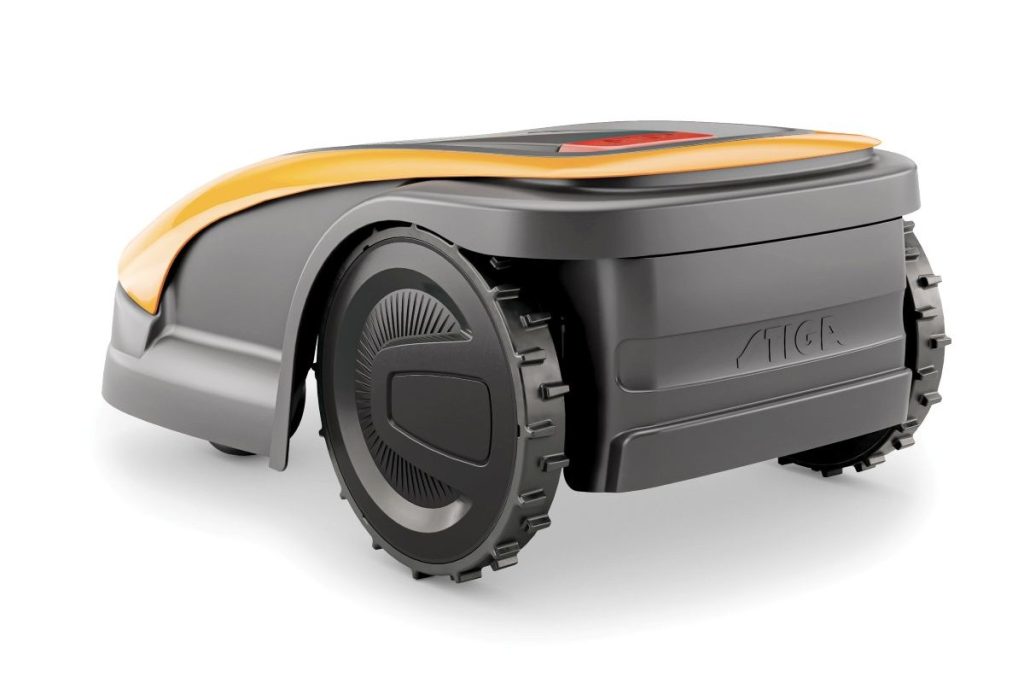 STIGA präsentiert innovative Upgrades zur Fernsteuerung seiner Mähroboter 12 Stiga Rasenroboter von hinten seitlich
